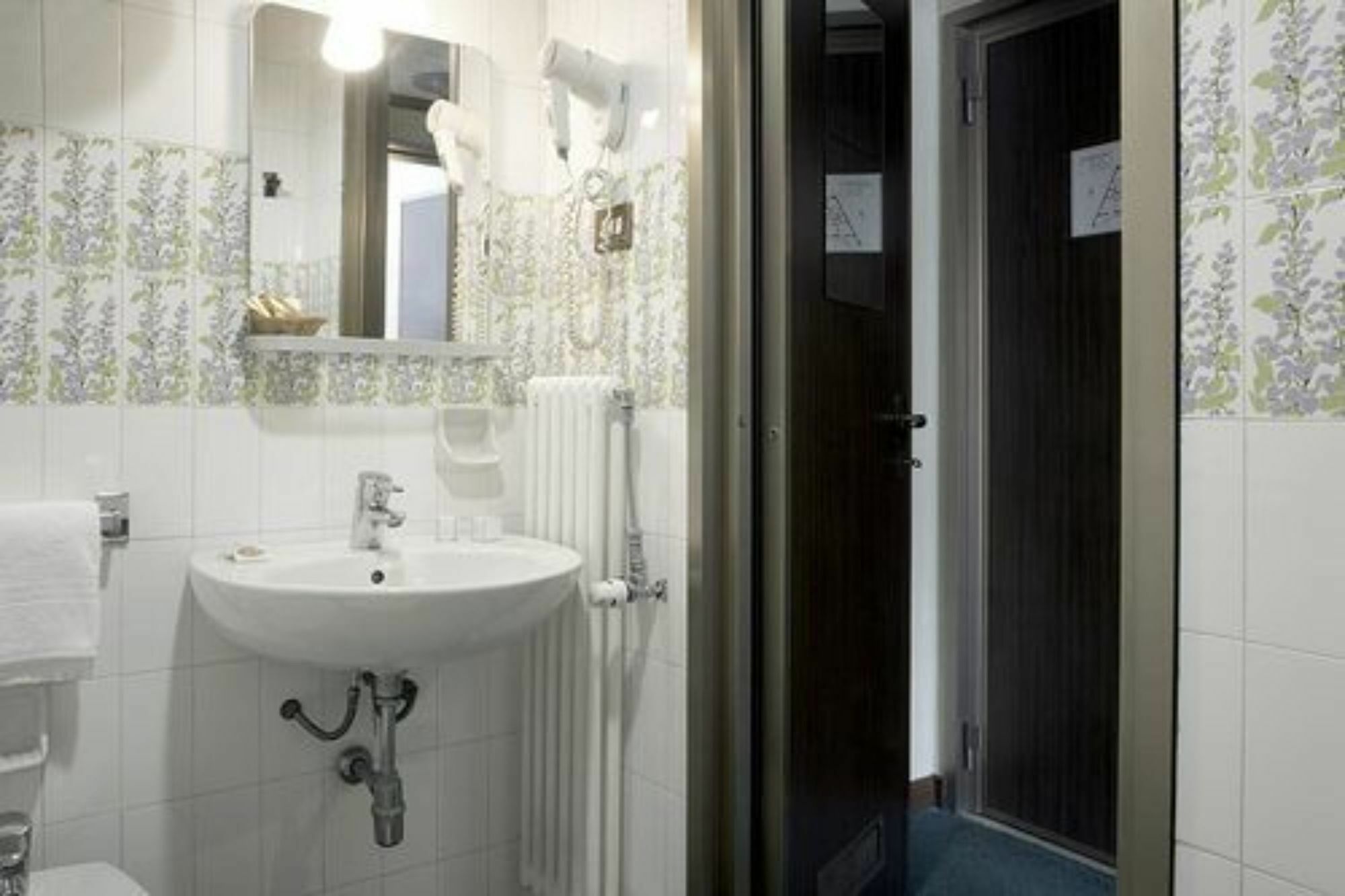 מילאנו Residence Loreto מראה חיצוני תמונה