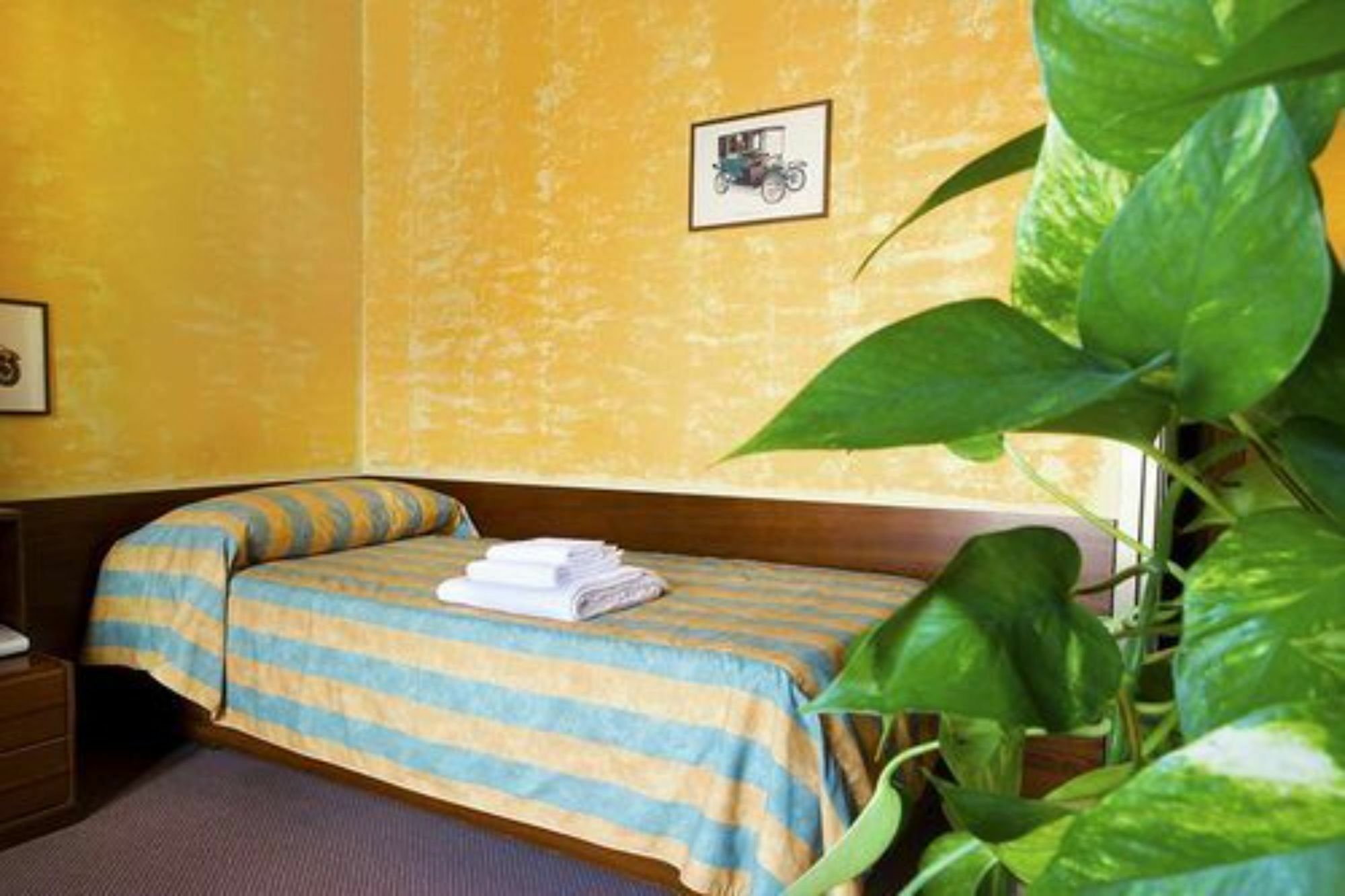 מילאנו Residence Loreto מראה חיצוני תמונה